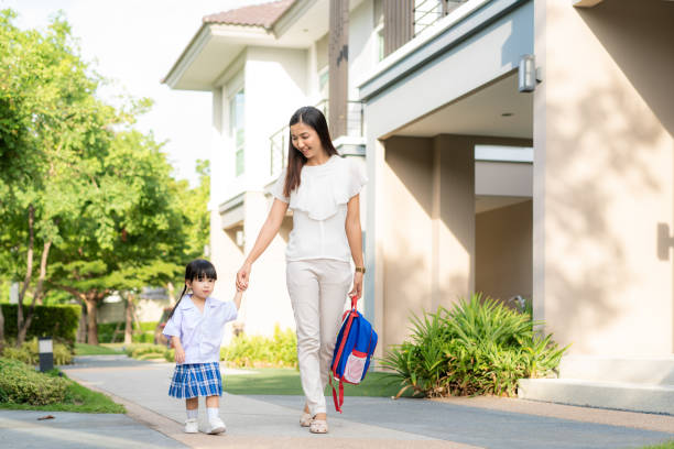 happy, go to kindergarten